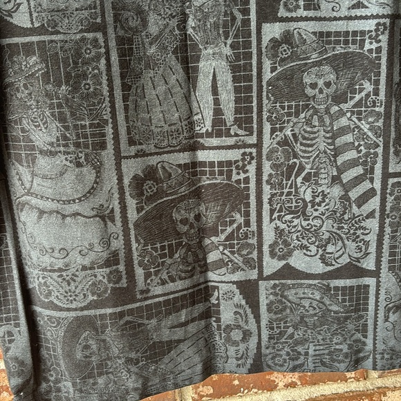 Ay Guey! Skeleton /Felt Overlay TShirt  Medium - Picture 5 of 8